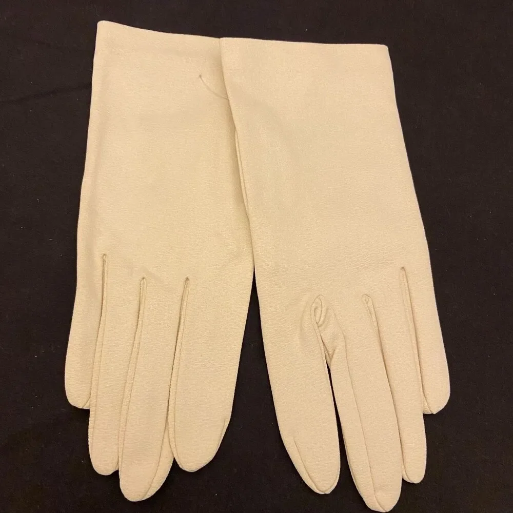 #6242 Vintage Womens Crescendoe Nylon gloves size M